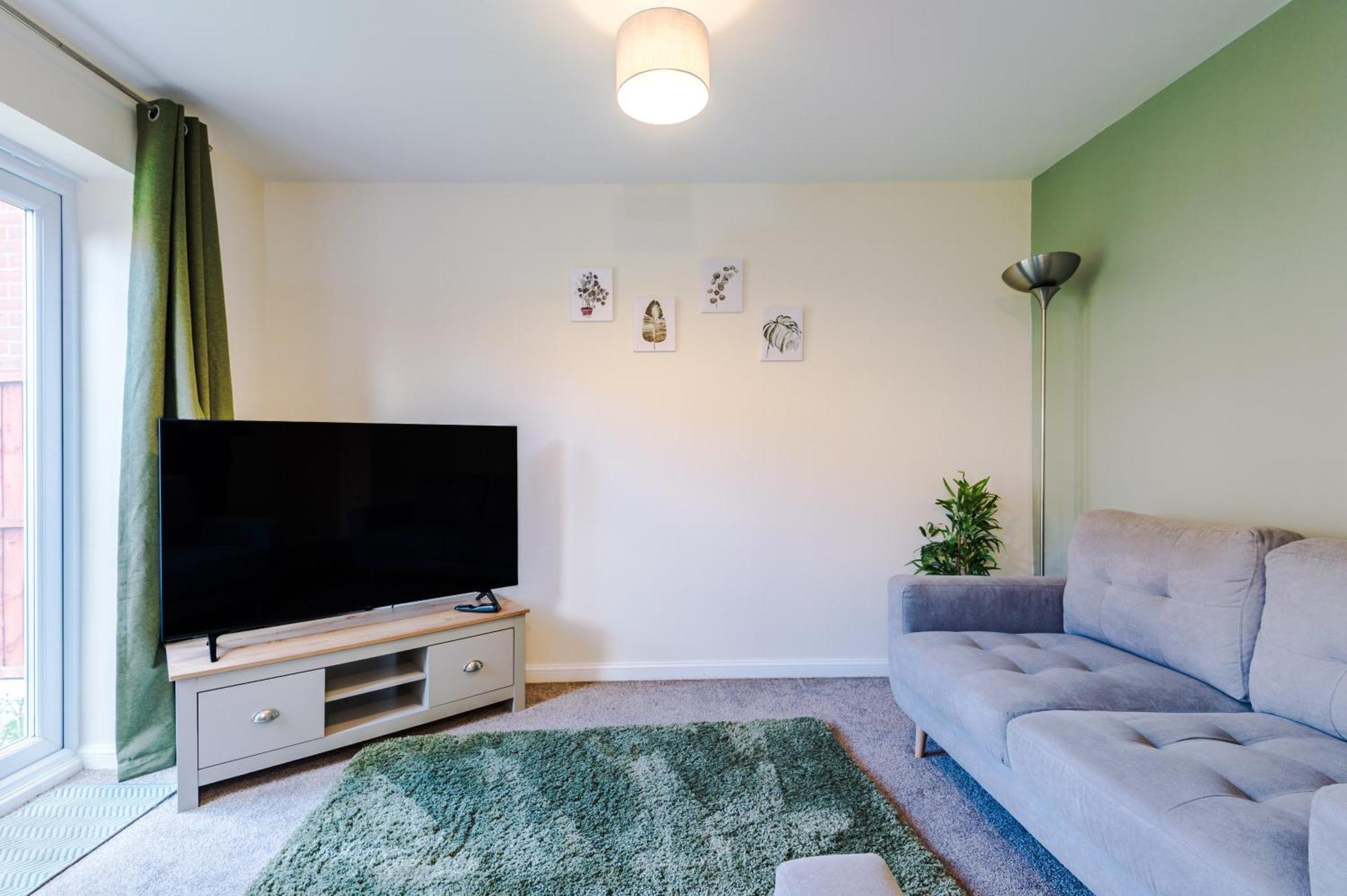 Willa Modern Semi Detached In A Quiet Location, Driveway Parking Ewloe Zewnętrze zdjęcie